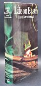 SIR DAVID ATTENBOROUGH 'LIFE ON EARTH' - SIGNED FIRST EDITION HARDCOVER BOOK