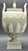 EARLY 20TH CENTURY WEDGWOOD JASPERWARE VASE
