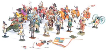 LARGE COLLECTION OF ASSORTED LEAD SOLDIER FIGURES