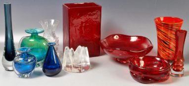 MIXED COLLECTION OF STUDIO ART GLASS VASE INCLUDING MEDINA