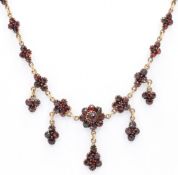 19TH CENTURY VICTORIAN GARNET NECKLACE