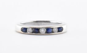 WHITE GOLD DIAMOND & SAPPHIRE RING