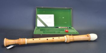 VINTAGE 20TH CENTURY MOECK ROTTENBURG RECORDER MODEL 349