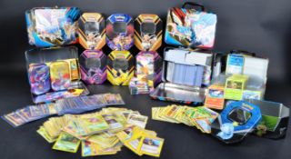 LARGE COLLECTION OF VINTAGE AND MODERN POKEMON CARDS