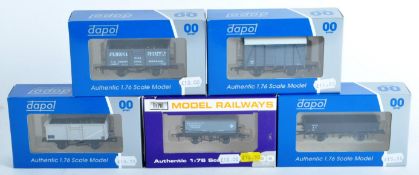 COLLECTION OF DAPOL 00 GAUGE MODEL RAILWAY ROLLING STOCK