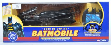LARGE CORGI MADE DC COMICS DIECAST BATMOBILE MODEL