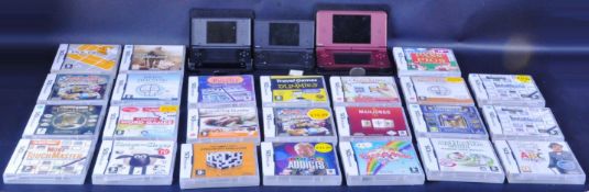 COLLECTION OF NINTENDO DS HANDHELD CONSOLES AND GAMES