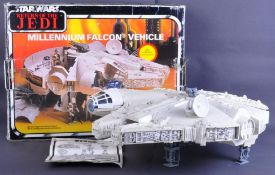 VINTAGE STAR WARS MILLENNIUM FALCON ACTION FIGURE PLAYSET
