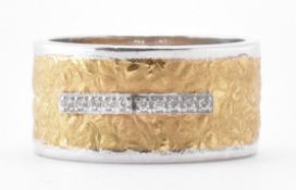 18CT GOLD & DIAMOND BAND RING