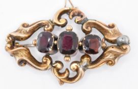 VICTORIAN 9CT GOLD & GARNET BROOCH