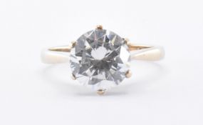 HALLMARKED 9CT GOLD & WHITE STONE RING