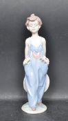 LLADRO 7650 - POCKET FULL OF WISHES - 1997 COLLECTORS SOCIETY CERAMIC PORCELAIN FIGURINE
