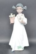 LLADRO 6757 - FIRST FLOWERS - CERAMIC PORCELAIN FIGURINE