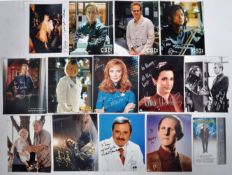 AUTOGRAPHS - AMERICAN SERIES / FILMS - COLLECTION OF SIGNED 8X10