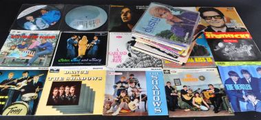 MIXED COLLECTION OF APPROX 55 45RPM VINYL SINGLES