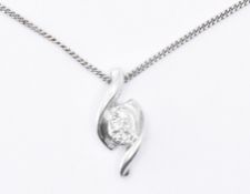 9CT WHITE GOLD & DIAMOND PENDANT NECKLACE