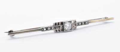ART DECO 18CT GOLD PLATINUM & DIAMOND BROOCH