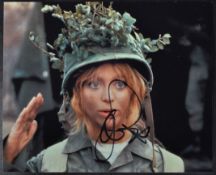 GOLDIE HAWN - PRIVATE BENJAMIN - AUTOGRAPHED 8X10