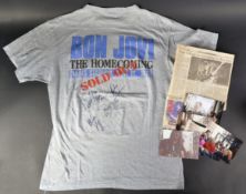 BON JOVI - 1989 TOUR - FULL BAND AUTOGRAPHED T-SHIRT WITH PHOTO PROOF