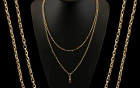 Victorian Period 1837 - 1900 Excellent Quality 9ct Gold Muff Chain, Stamped 9ct Gold.