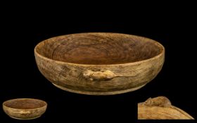 Mouseman: Thompson of Kilburn Carved Oak Small Mazer Bowl with signature mouse carved to outer edge,