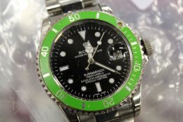 A gent's wristwatch.