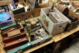 A quantity of miscellaneous collectables.