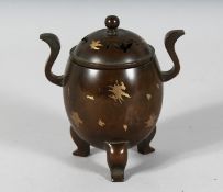 A CHINESE GOLD SPLASH CENSER AND COVER. 4.5ins high.