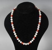 A 14CT GOLD, PEARL AND CORAL NECKLACE.