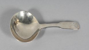 A GEORGE IV FIDDLE PATTERN CADDY SPOON. London 1823.