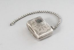 A WILLIAM IV ENGRAVED VINAIGRETTE on a chain. Birmingham 1832. Maker: T.S.