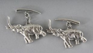 A PAIR OF SILVER ELEPHANT CUFFLINKS.