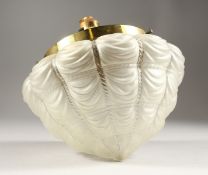 A FROSTED GLASS HANGING LIGHT FITTING.