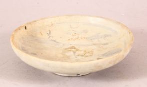A CHINESE SHIPWRECK SMALL CIRCULAR BLUE AND WHITE PEDESTAL BOWL, 13cm diameter.