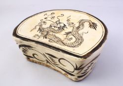A GOOD CHINESE CI ZHOU POTTERY PILLOW - DRGAON, The pillow decorated with the scenes of a dragon and