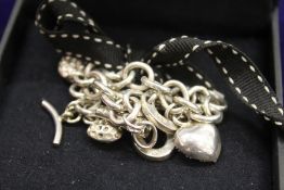 A Links of London silver bracelet.