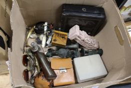 Miscellaneous collectables.