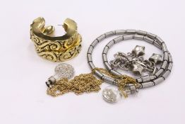 Costume jewellery to include earrings, pendants and necklaces.