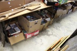 A large quantity of assorted books.