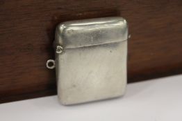A plain silver vesta case, Birmingham 1901.