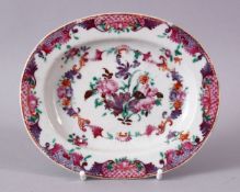 A 19TH CENTURY CHINESE OVAL SHAPED DISH, with floral decoration, 15cm long.