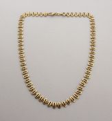 A 9CT GOLD NECKLACE. 17gms.