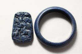 A LAPIS PENDANT AND BANGLE.