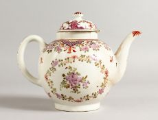 AN 18TH CENTURY LOWESTOFT TEAPOT AND COVER painted with a Curtis type pattern. (AF)