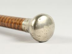 A SILVER TOP LEOPARD DESIGN WALKING CANE. Stamped W. M. 3ft long.