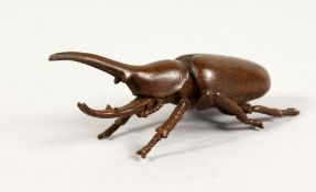 A SMALL JAPANESE BRONZE BEETLE.