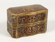 A SMALL 19TH CENTURY BOULLE SERPENTINE BOX. 5.5ins wide.