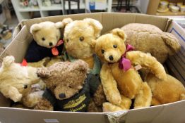 A quantity of good quality and collectable Teddy bears.