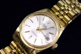 A gent's wristwatch.