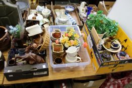 Household miscellaneous and collectables.